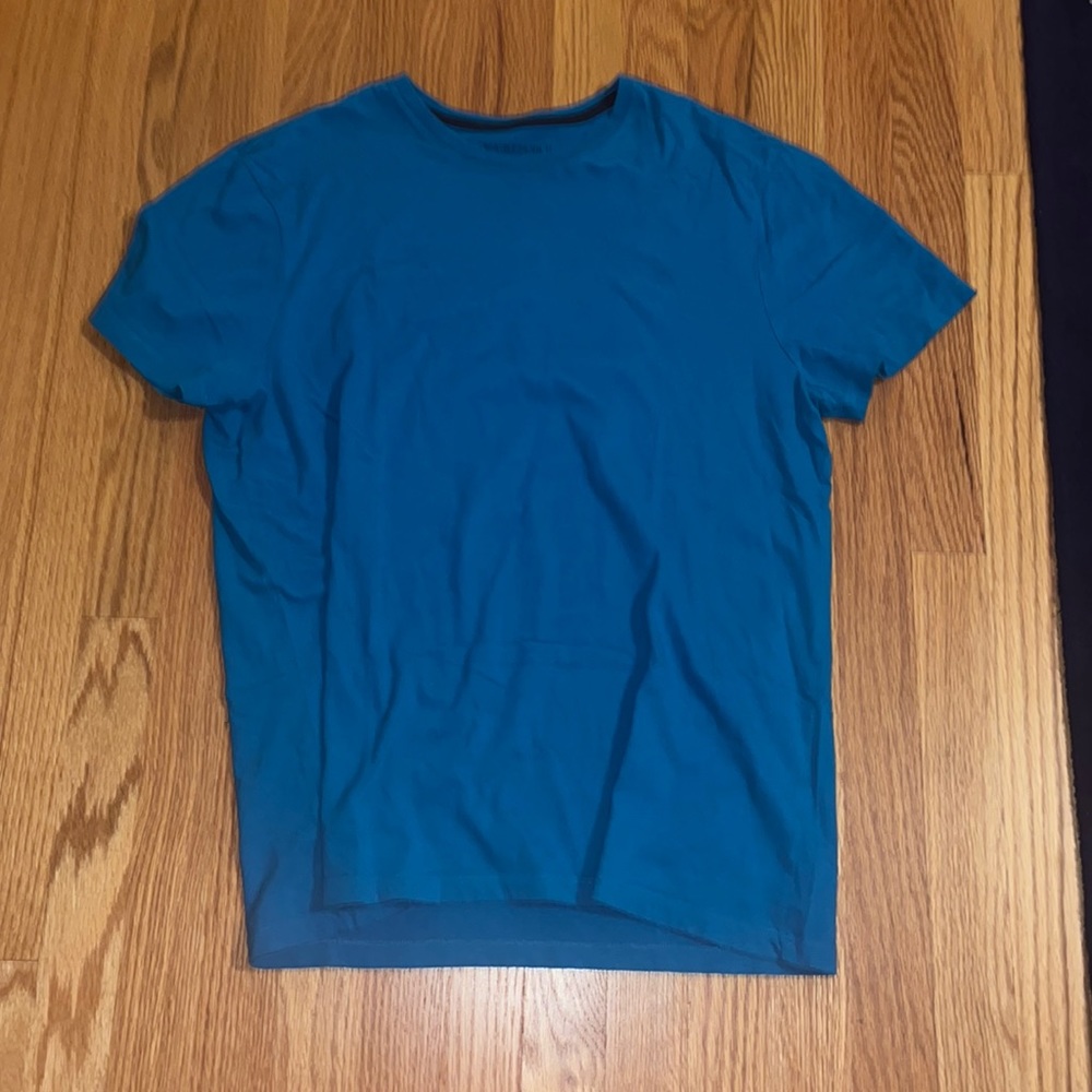 Men’s Large Banana Republic T-shirt